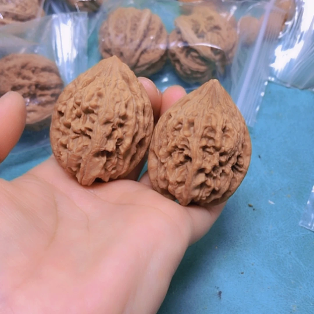 【闪购商品】把件核桃38.5大沽石有修
