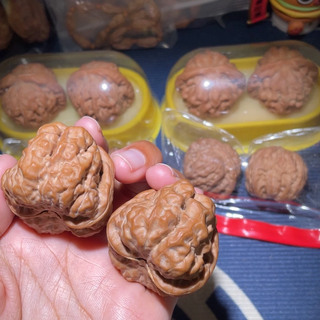 忠***民文玩核桃吊坠三角蛙40