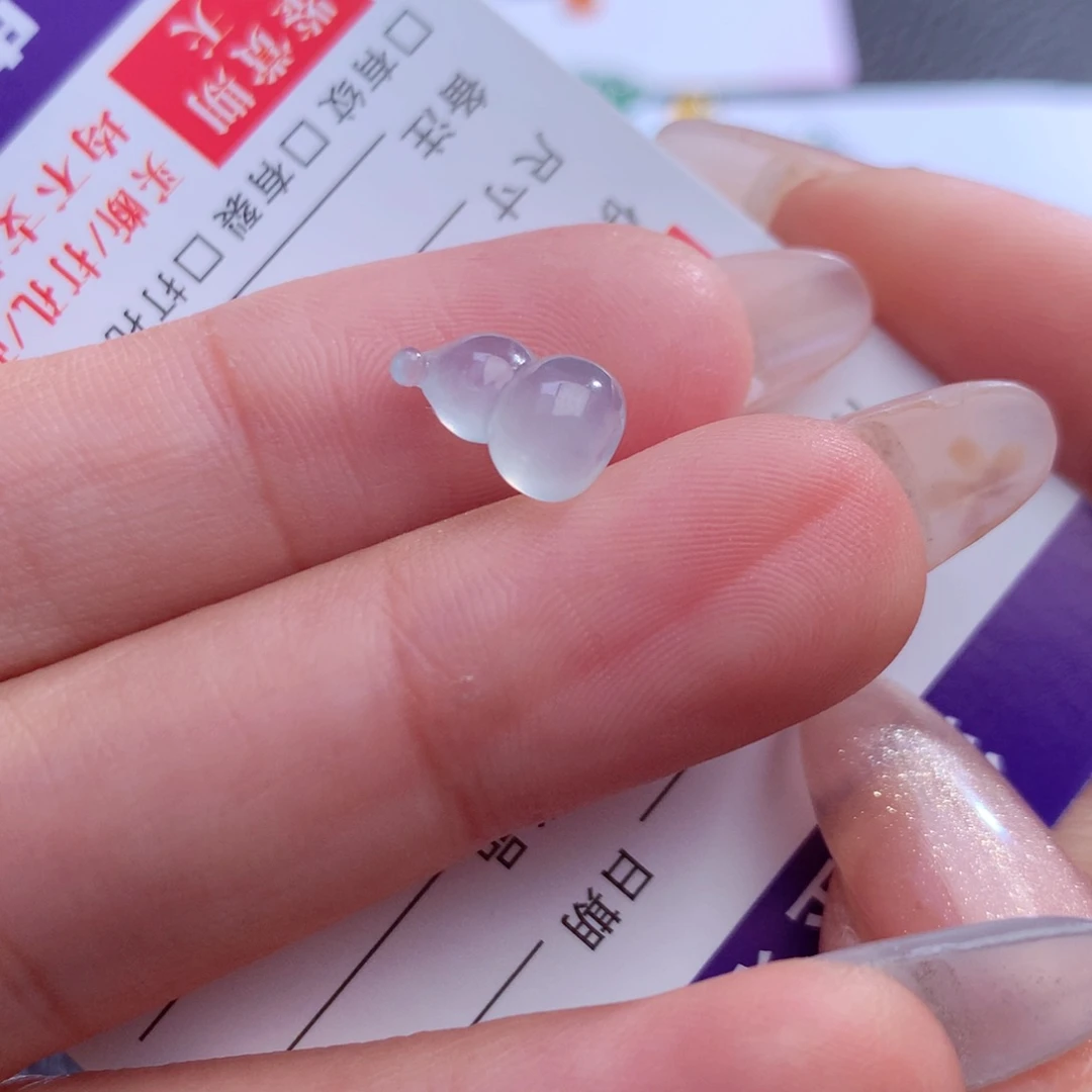 翡翠未镶嵌颈饰缅甸