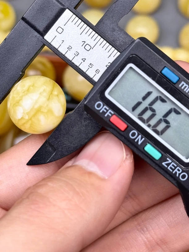 16.6mm俄料国矿一级料浓瓷白妖孽虎皮纹千层雪橘底金溶洞蜜蜡圆珠