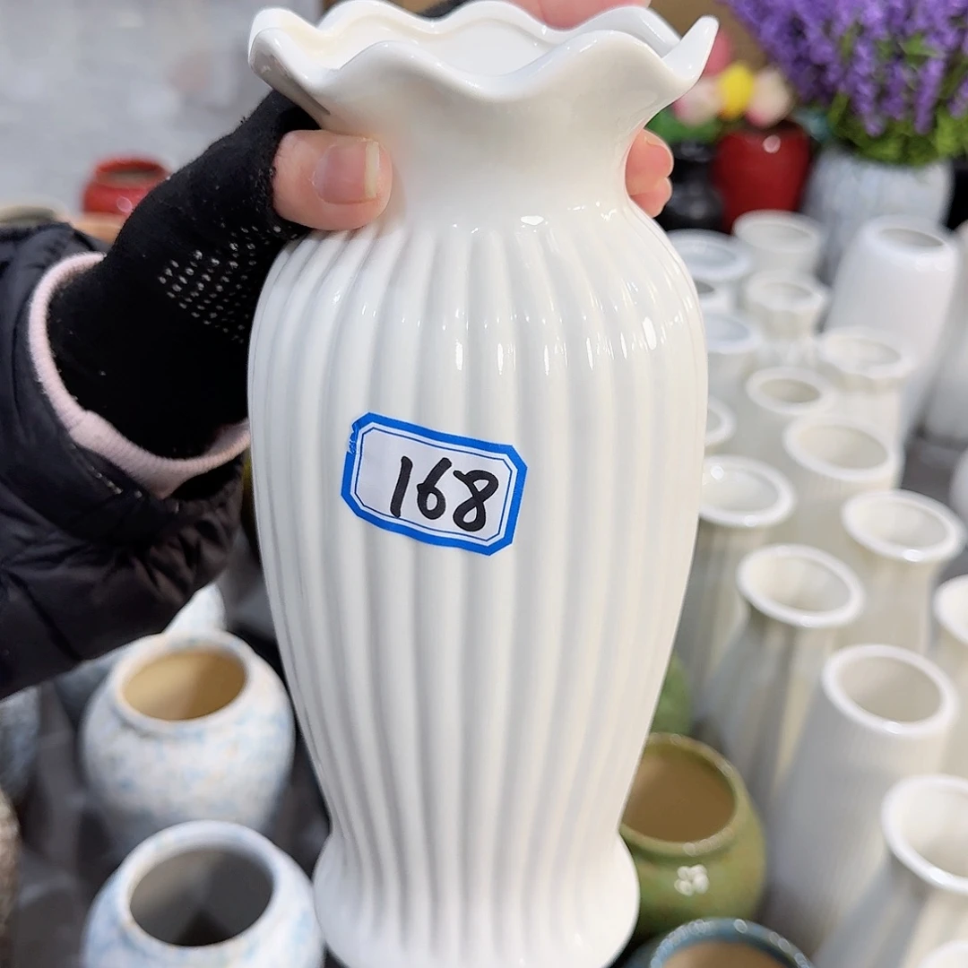 瓶168号亮釉陶瓷高23厘米微瑕一个