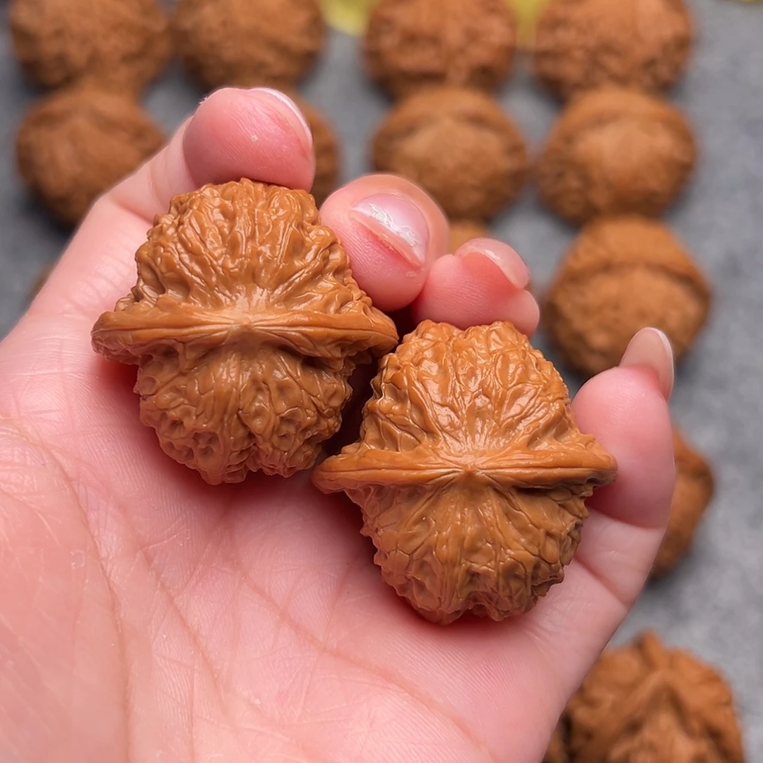 把件文玩核桃精品秒拍价血麒麟35