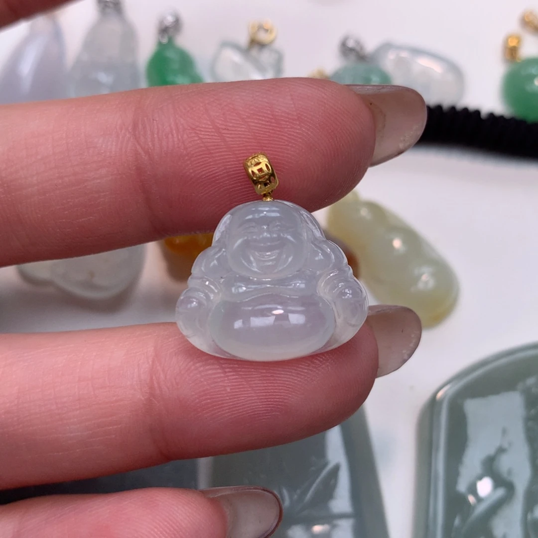 翡翠18K金镶嵌颈饰佛公