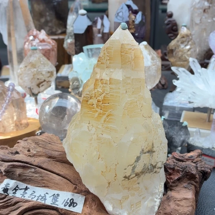 未镶嵌摆件水晶小杜