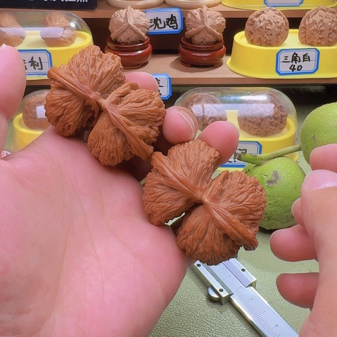 桃核吊坠白狮子桥连