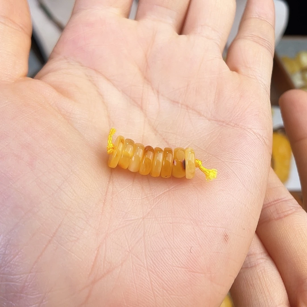 未镶嵌琥珀珠宝奇石