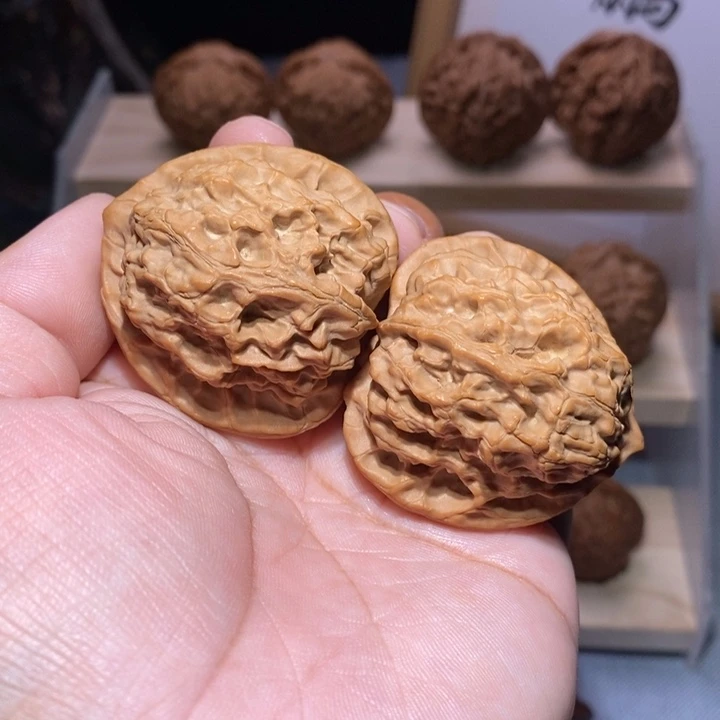 吊坠文玩核桃全品梨木台