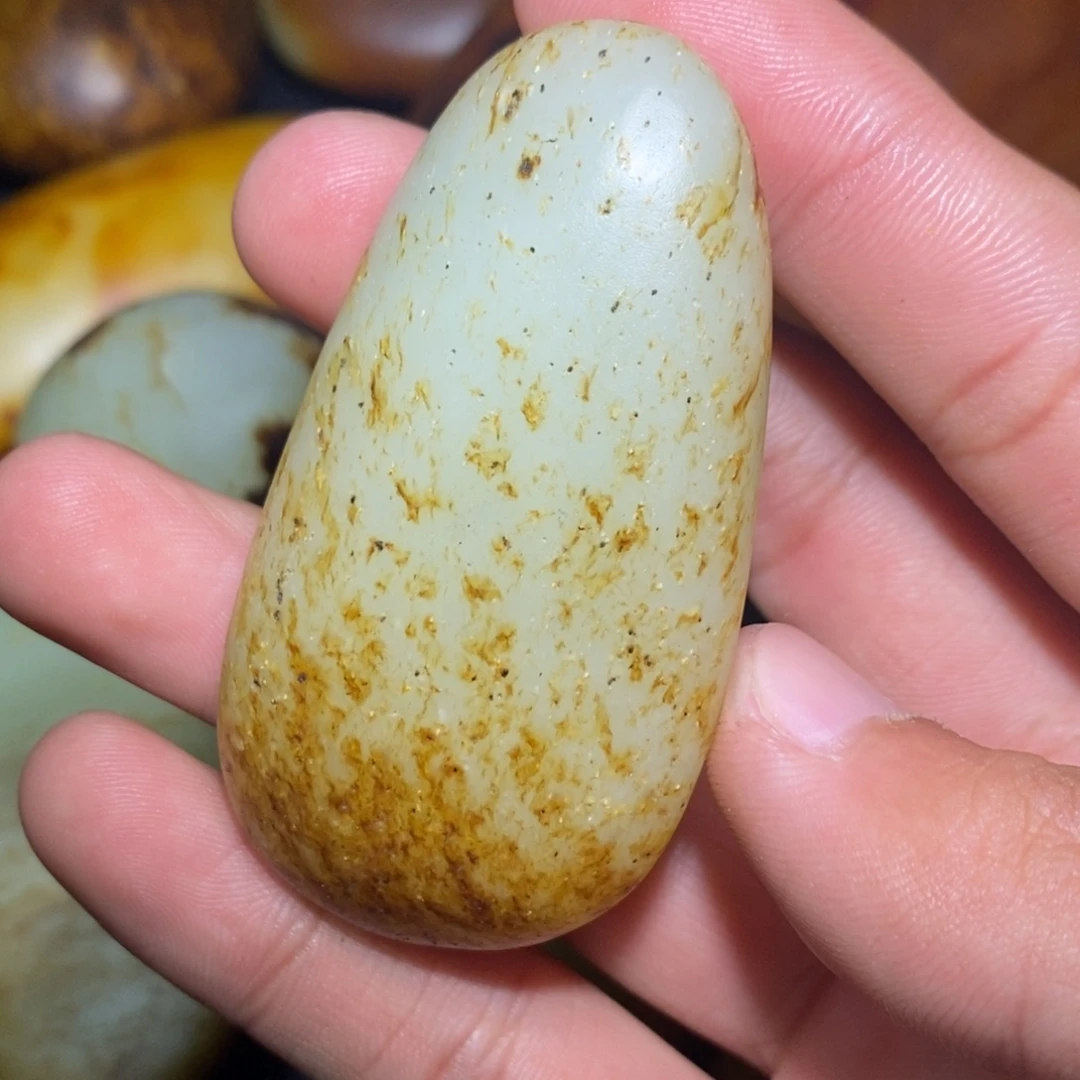 和田玉未镶嵌珠宝奇石