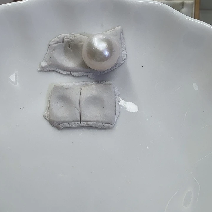 非金属13.12mm冷白吊坠珠