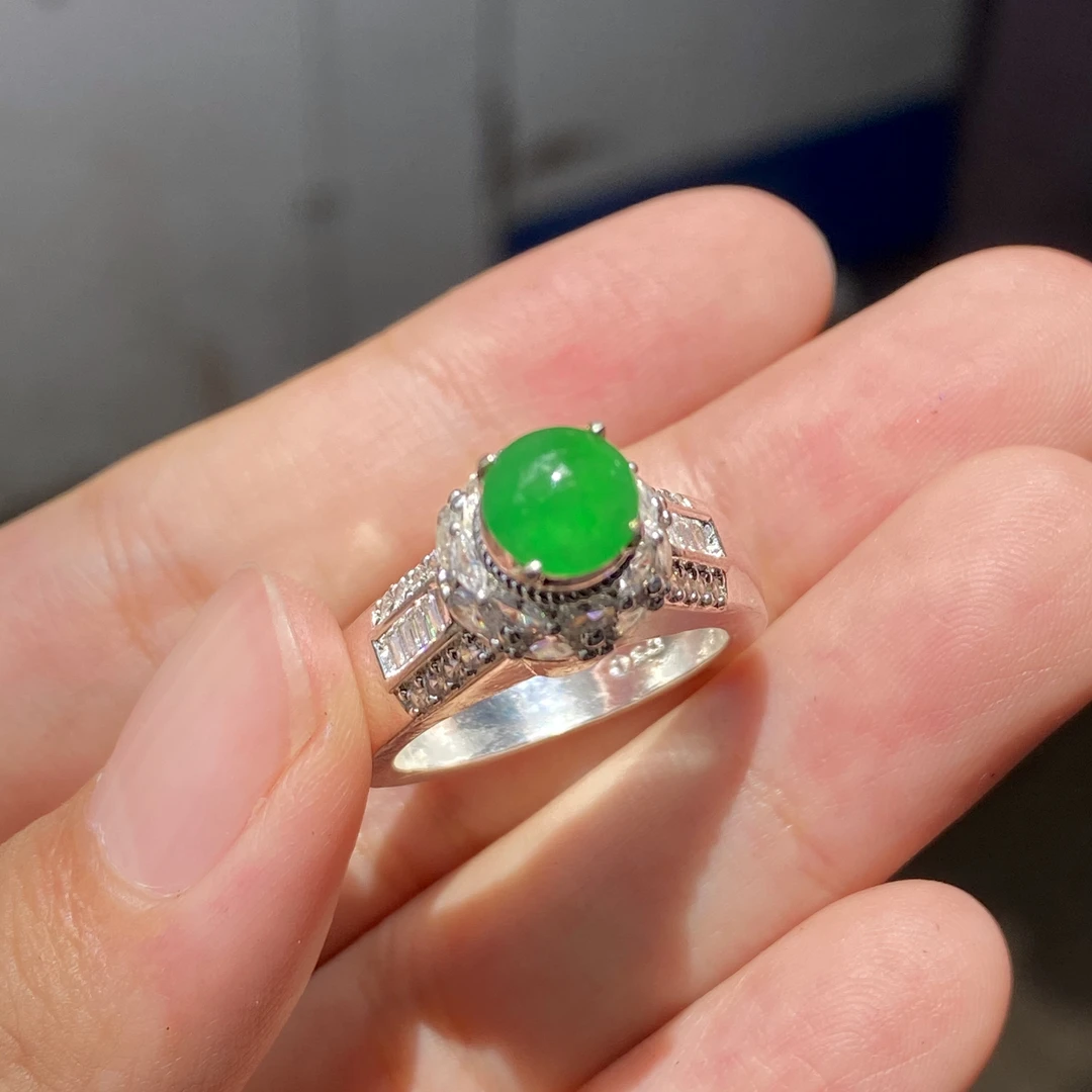 色标！正圆阳绿翡翠蛋面天然缅料无纹无裂形体饱满