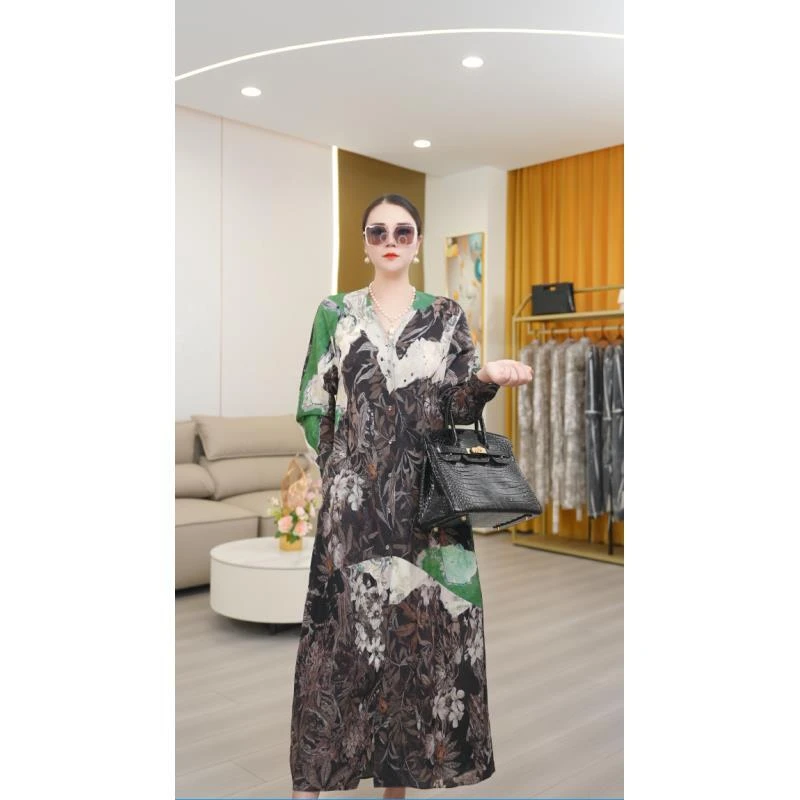 【宸慕服饰】宽松腰宽松长款V领秋季女装100%桑蚕丝连衣裙25738