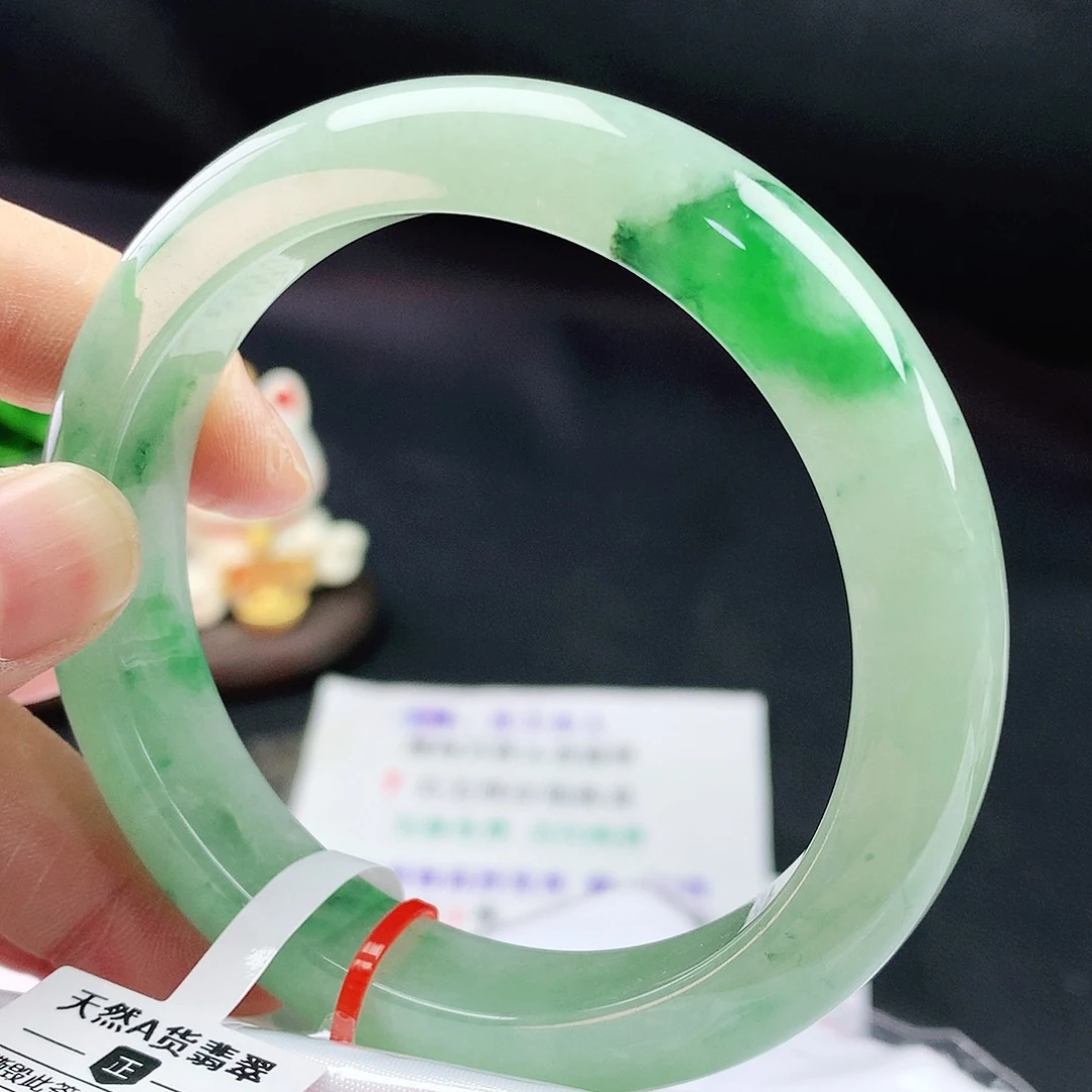 翡翠手镯未镶嵌59+圈