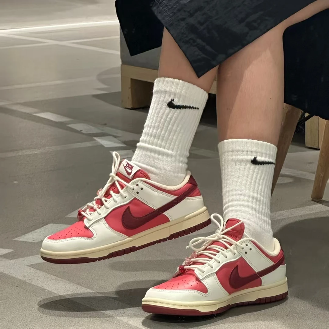 Nike Dunk Low "Valentine’s Day" 生活休闲鞋女款白红HF0736-161