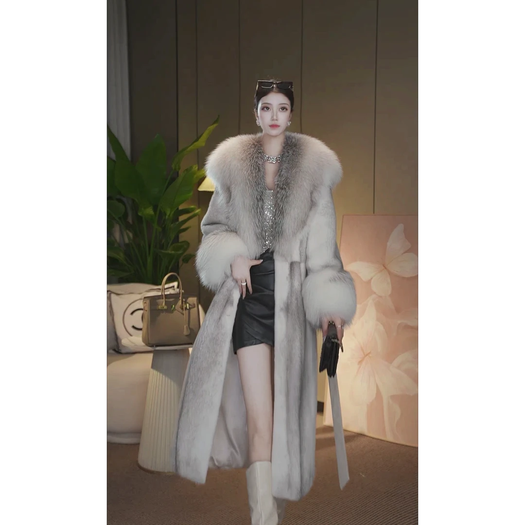 莲哥●典藏级进口稀有银十字貂银十字狐狸秀场高奢版110