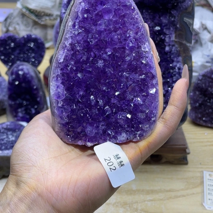 未镶嵌水晶大型摆件（非配饰）