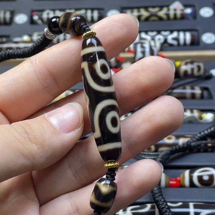 c***.玛瑙/玉髓未镶嵌颈饰