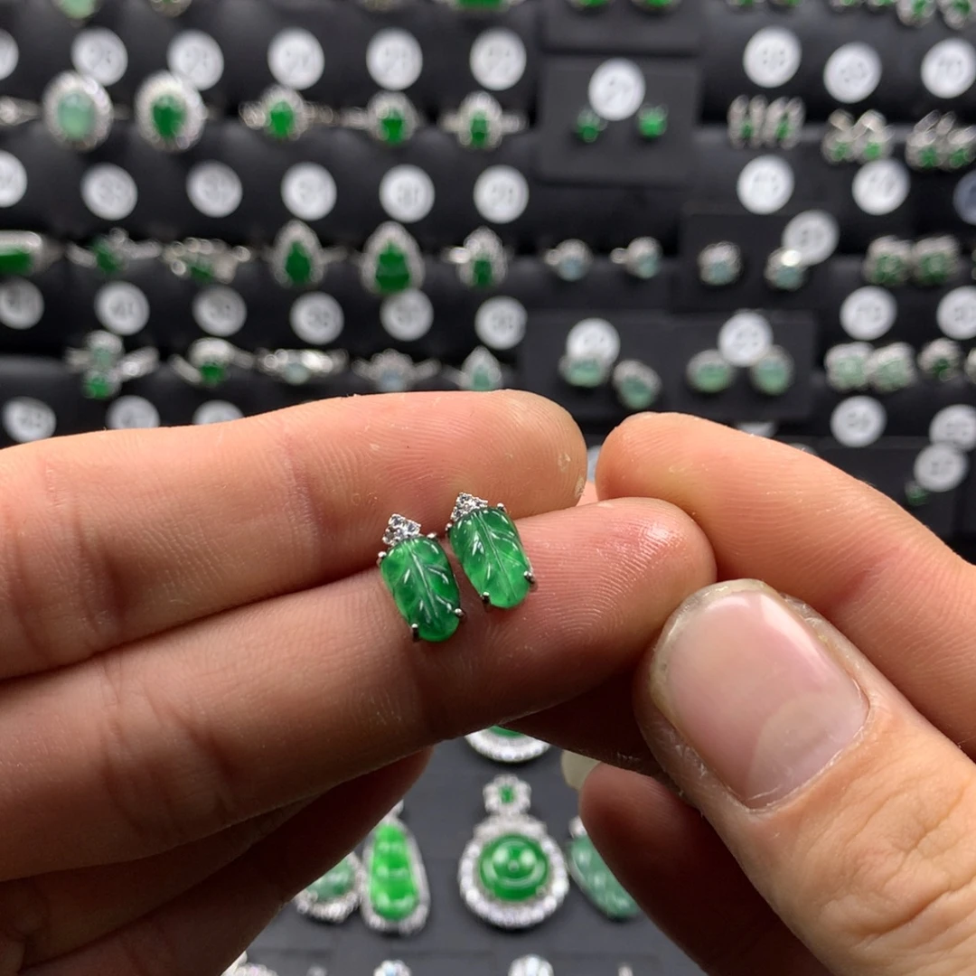 H***学翡翠未镶嵌耳饰耳钉