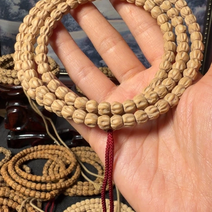 柏香籽/百香籽手串飞****人