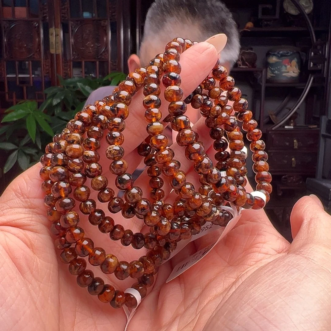 未镶嵌琥珀裸石抚顺琥珀10713六多样性发其一