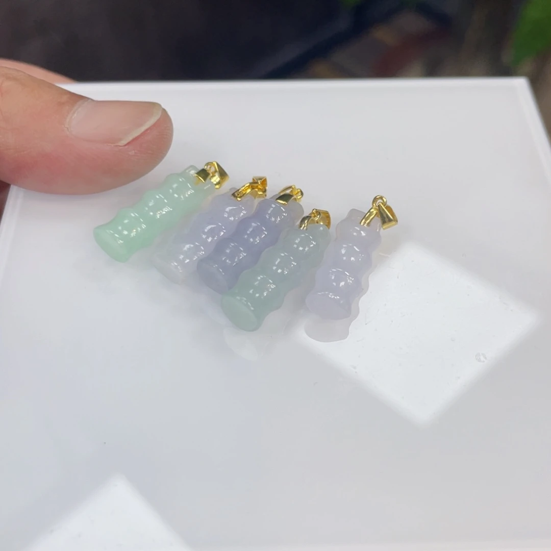 翡翠挂件未镶嵌挂件