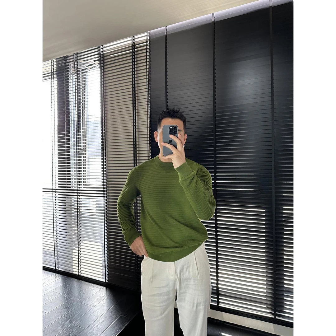 时尚秋季针织衫纯色打底衫百搭针织圆领常规长袖简约潮流轻奢针织