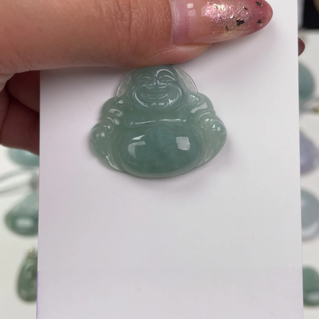 翡翠未镶嵌颈饰佛公