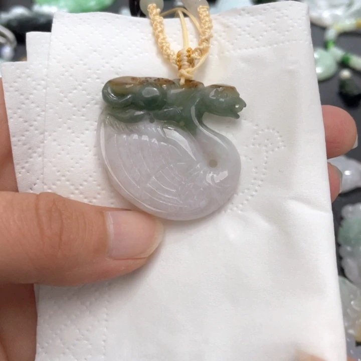 【闪购商品】翡翠颈饰未镶嵌天然翡翠