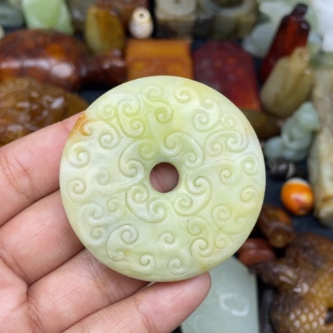 蛇纹石玉未镶嵌颈饰7