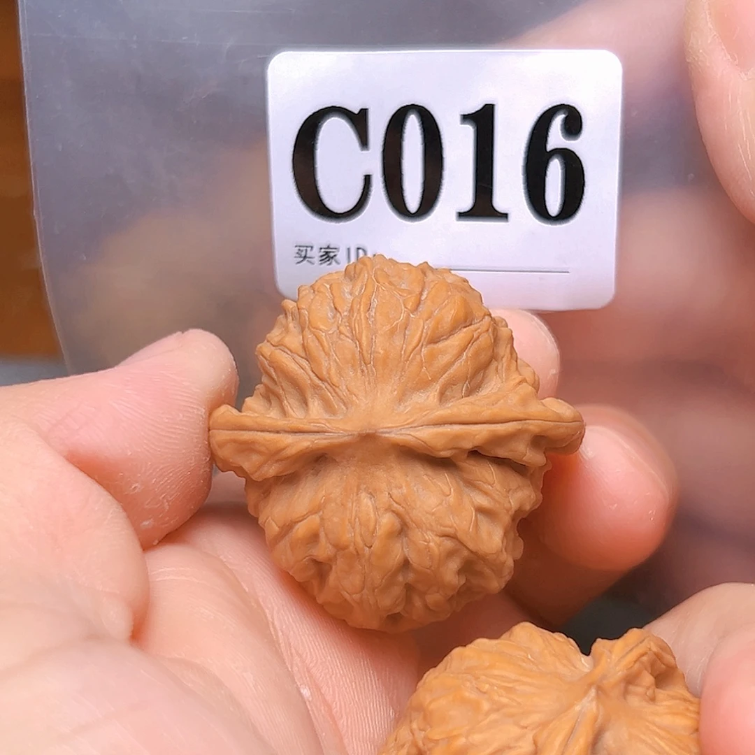 文玩核桃吊坠39➕野狼