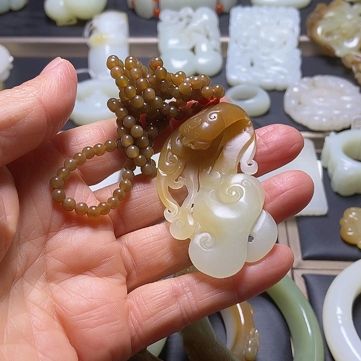 和田玉未镶嵌挂件