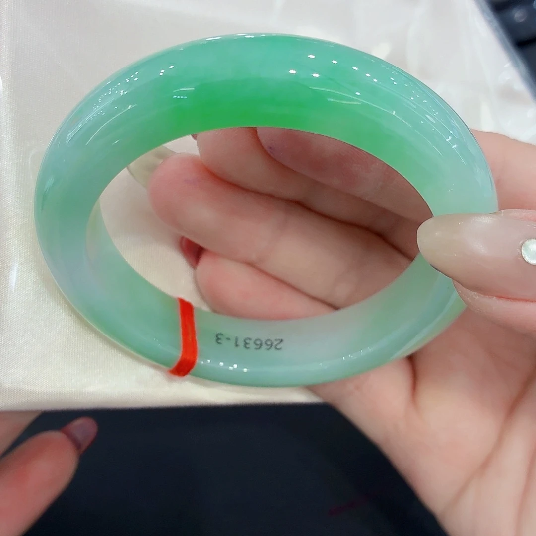 翡翠未镶嵌手镯翡翠53.9-54圈口（强推）