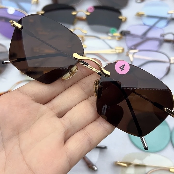 分体款多边型款式水晶眼镜