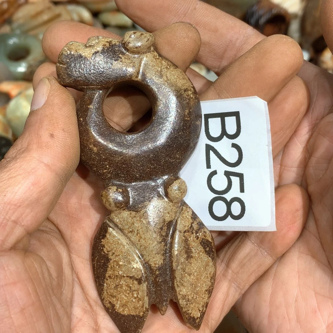 未镶嵌和田玉挂件