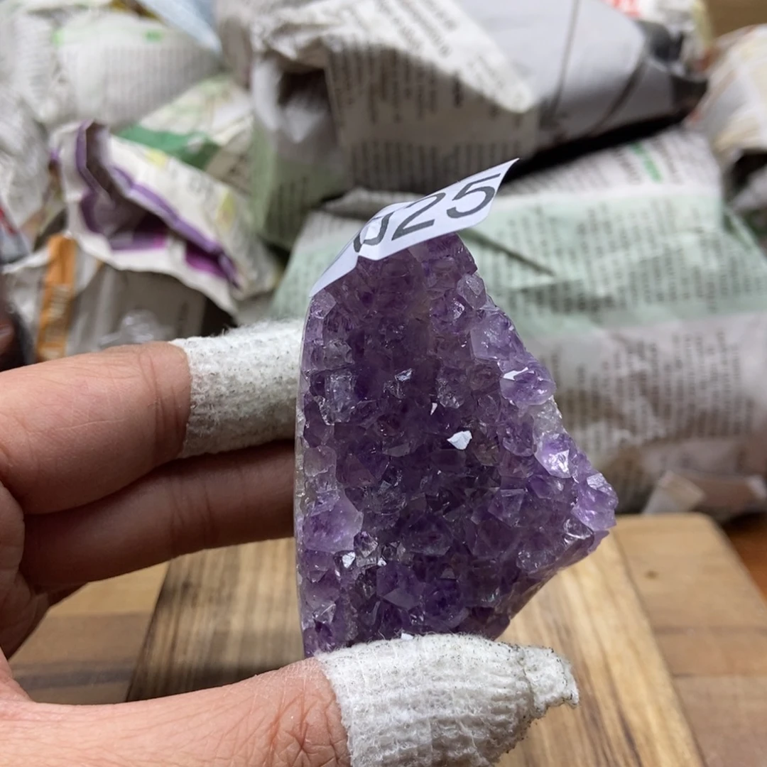紫晶天然水晶摆件未镶嵌