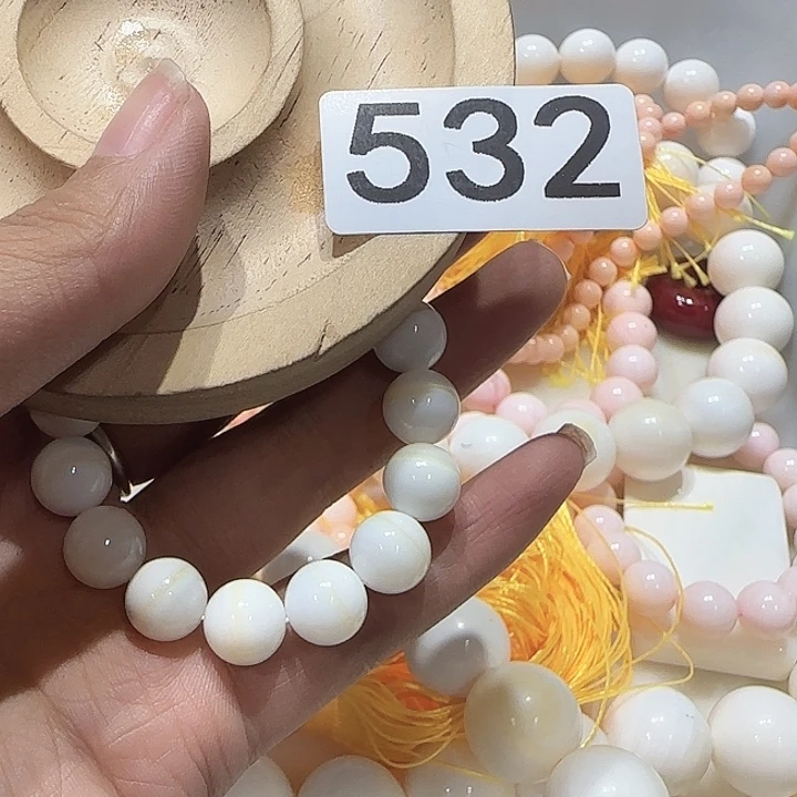 ****.香榧木木质摆件工艺品