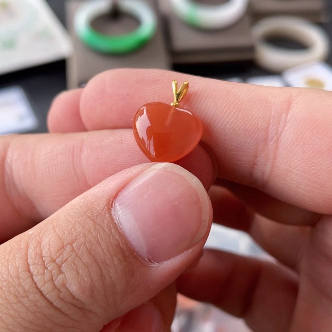 南红玛瑙颈饰合金吊坠