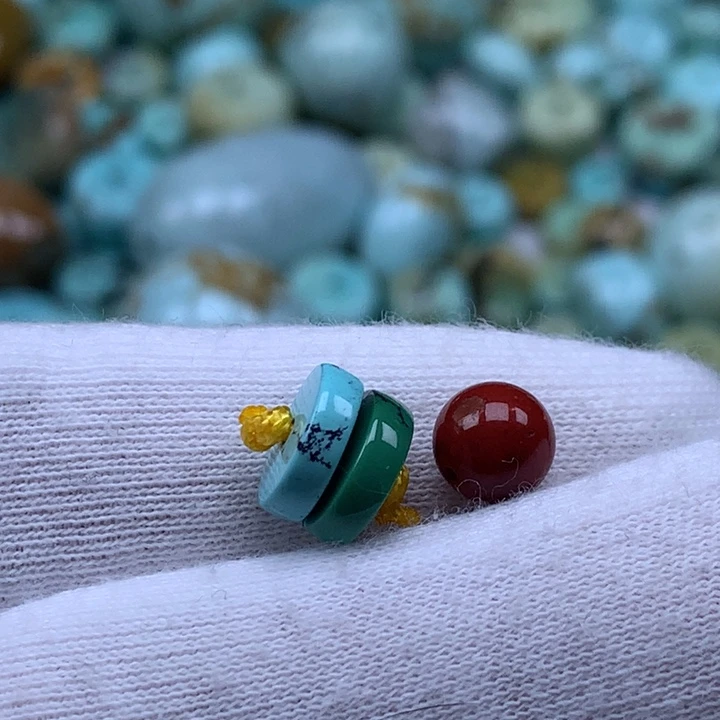 南红玛瑙未镶嵌珠宝奇石