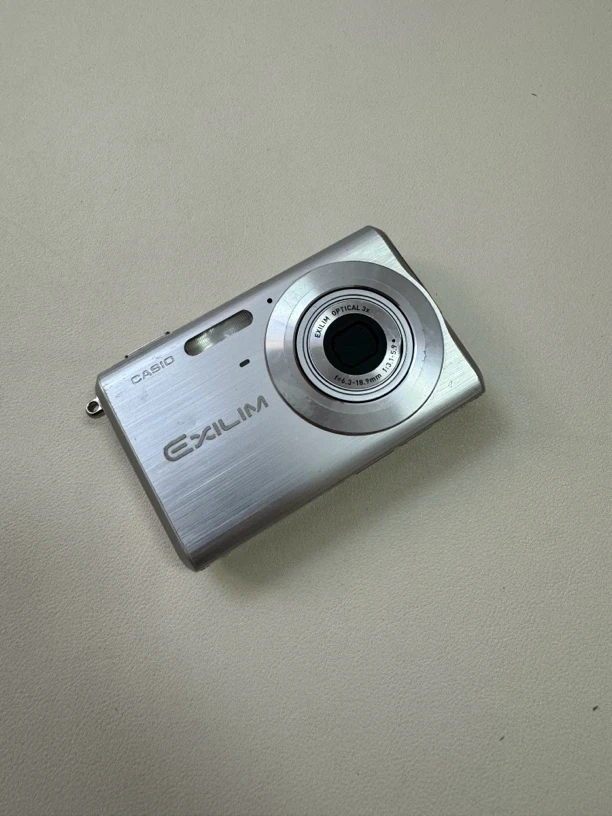 9新 Casio/卡西欧 卡西欧z60 600w像素 3倍