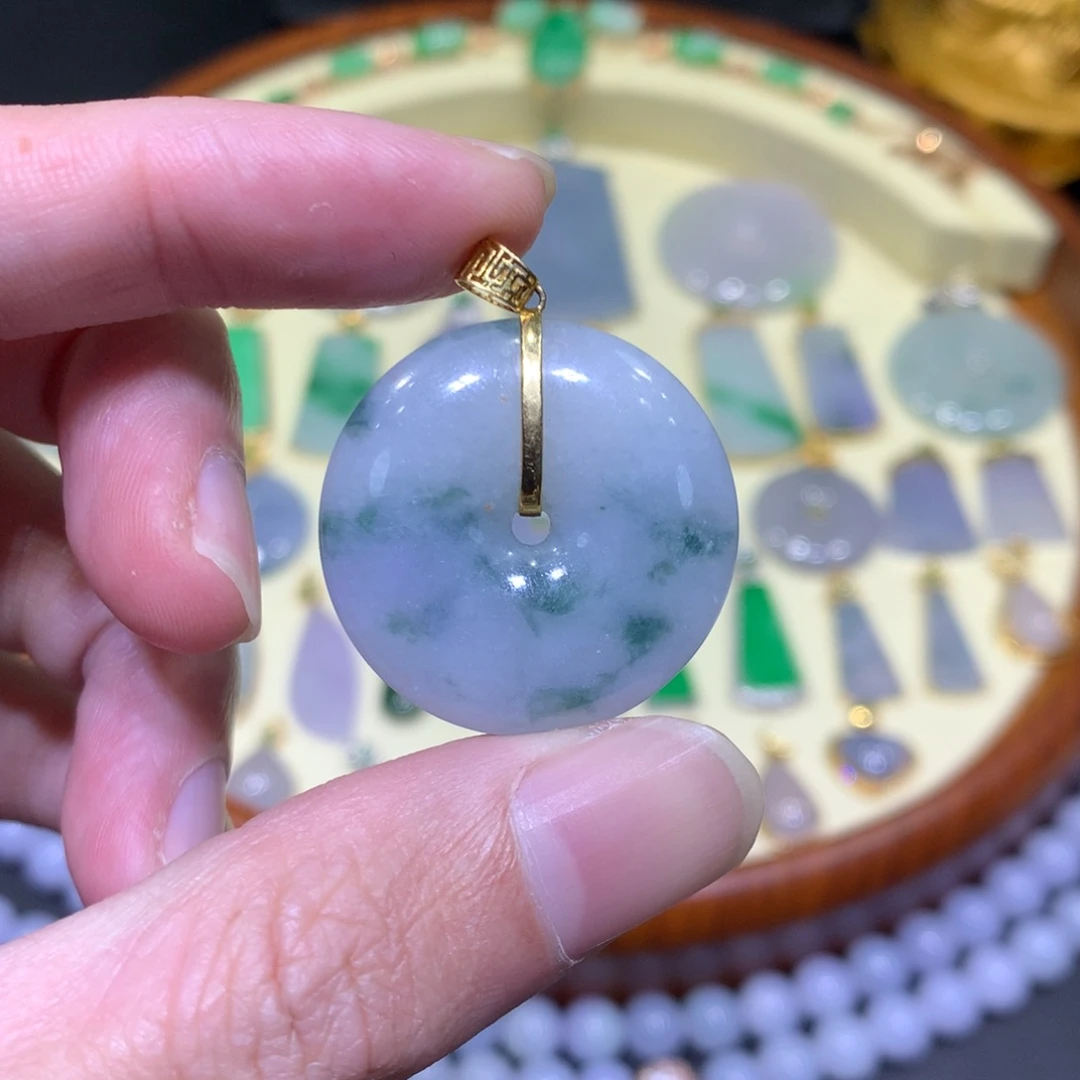 翡翠吊坠(不含链)18K金镶嵌