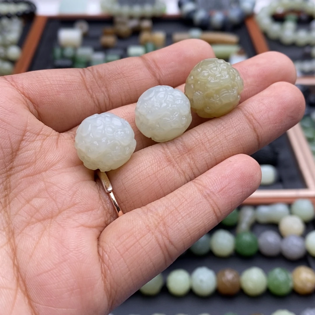 和田玉（糖玉）未镶嵌颈饰