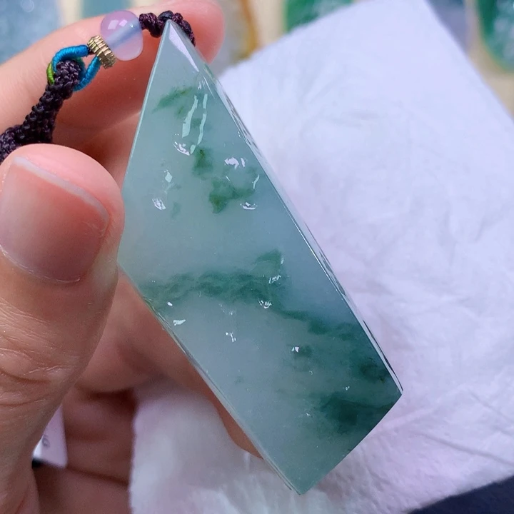 翡翠未镶嵌吊坠(不含链) 9883