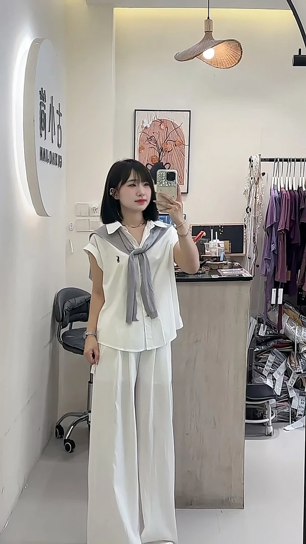 【古小简J】夏季韩版设计感小众刺绣小马翻领单排扣无袖宽松衬衫