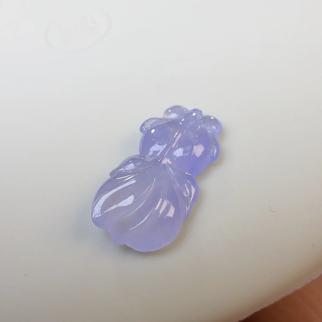 翡翠裸石冰紫鲸鱼