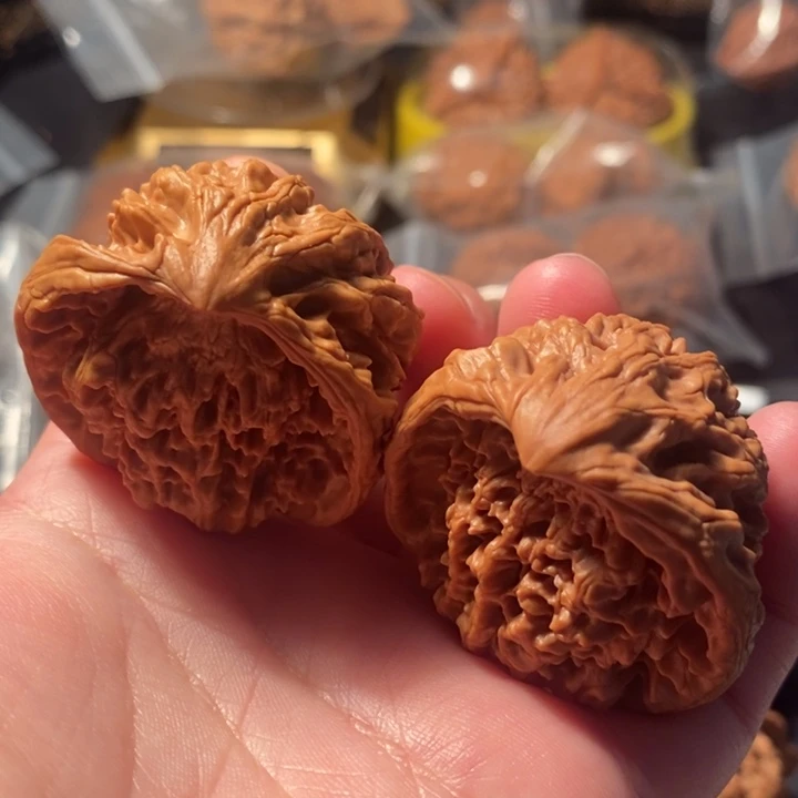 文玩核桃吊坠聚宝盆蛇头