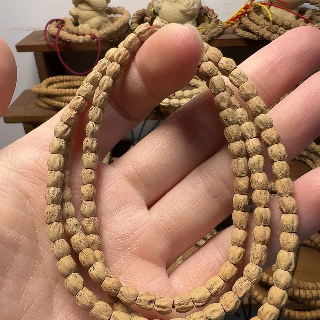 雨***机柏香籽/百香籽吊坠