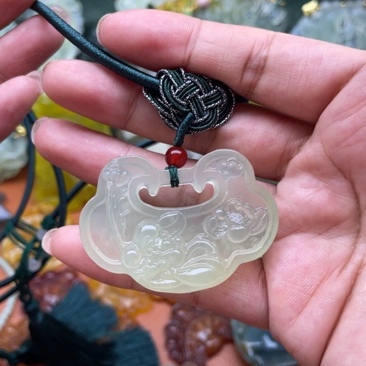 未镶嵌蛇纹石玉项链