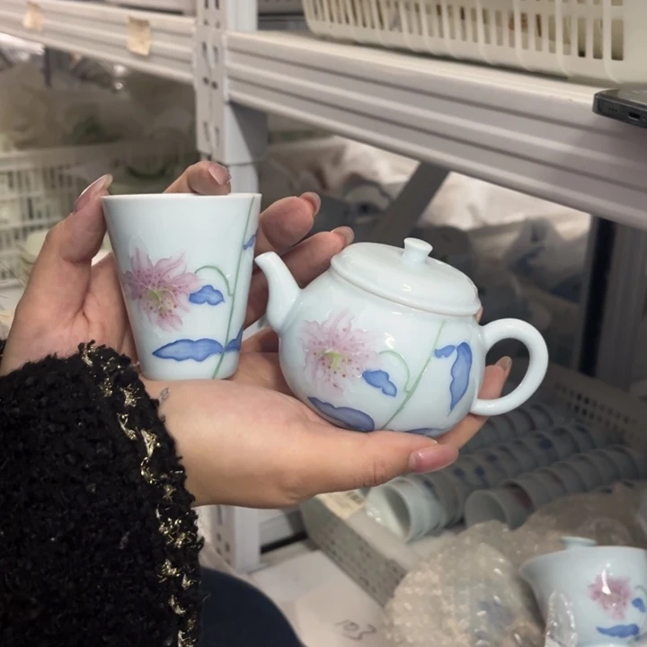 两件套哈哈哈哈哈哈哈哈