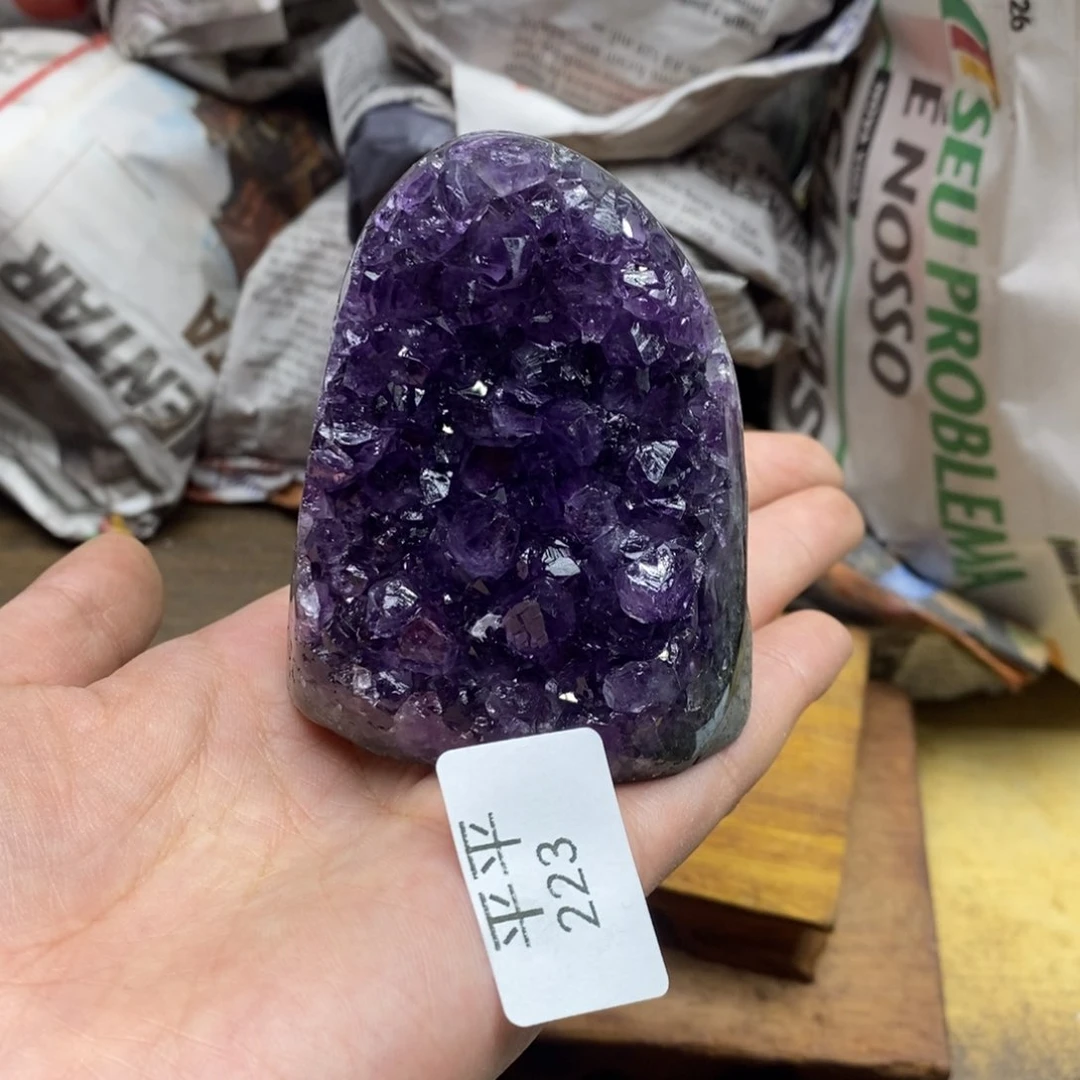 紫晶乌拉圭未镶嵌