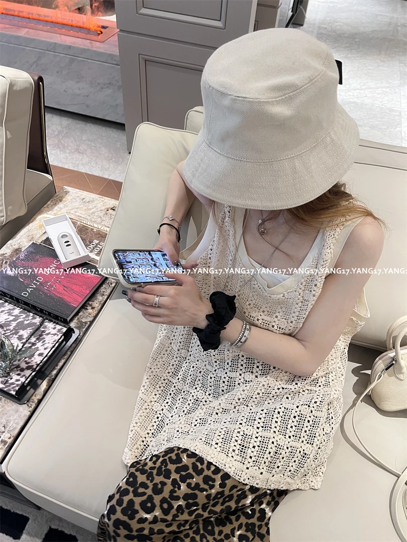 杨十七  17同款双面渔夫帽显脸小盆帽女