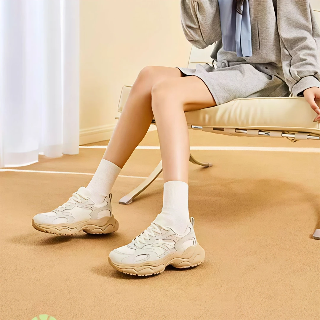安踏小千禧丨低帮厚底休闲鞋女2025新款百搭运动鞋122518812